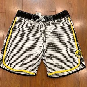 Body Glove Black, White & Yellow Striped Boardshorts Size 32
